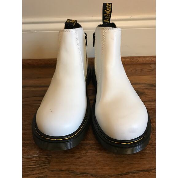 Dr. Martens White Leather Slip On Side Zip 2976 Chelsea Ankle Boot Womens 7 - Picture 4 of 12